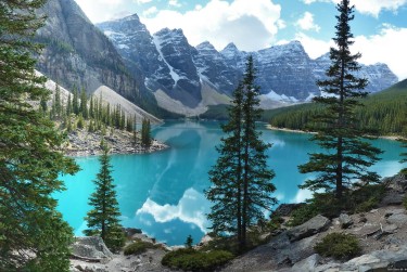 上海静安区小额贷款公司助力解决资金难题